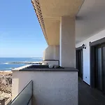 科蒂略海景公寓 *