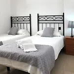 科蒂略海景公寓 *