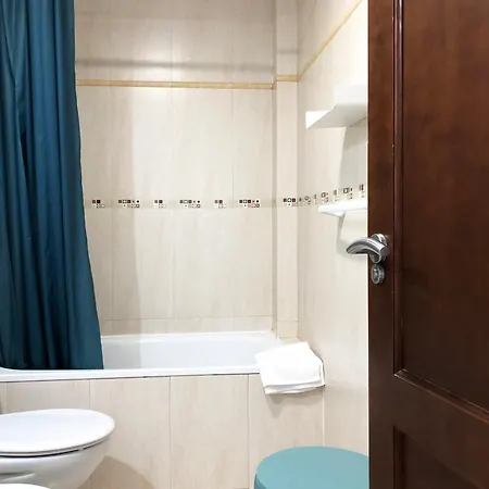 科蒂略海景公寓 *