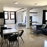 Ocean View Apartman *
